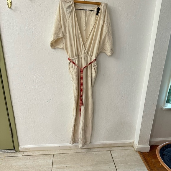 Feather Bone Anthropologie Soleli Jumpsuit Cream Oversized Top Fit Size XS - Picture 7 of 7